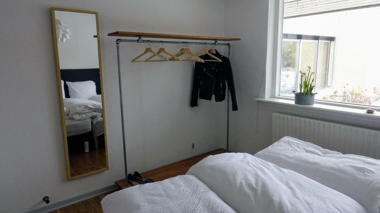 2 Rooms, Private Kitchen, Bathroom, And Garden. Århus Kültér fotó